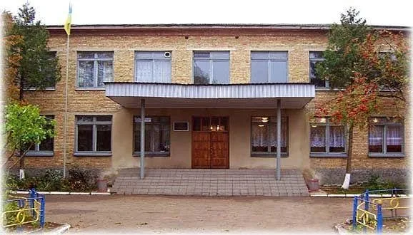 Вишнівський академічний ліцей 1